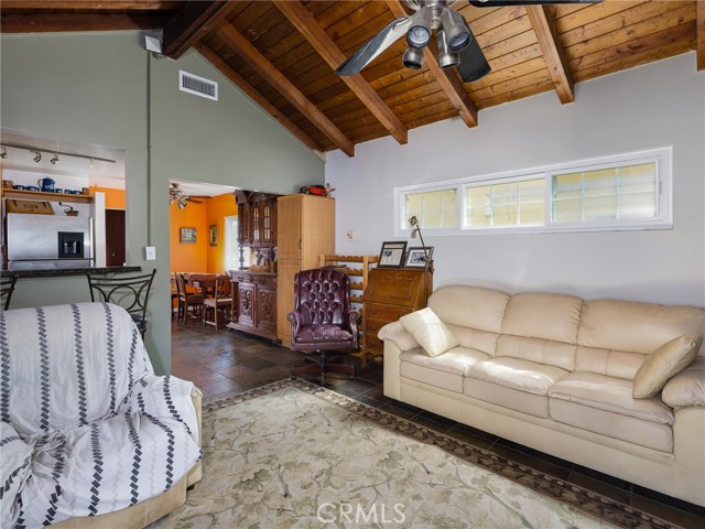5526 W 118th Place, Hawthorne CA: https://media.crmls.org/medias/767d6721-2348-449f-ae4d-f94c7c04bbb7.jpg