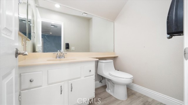 Detail Gallery Image 12 of 32 For 13319 Anza Ct, Victorville,  CA 92392 - 3 Beds | 2/1 Baths