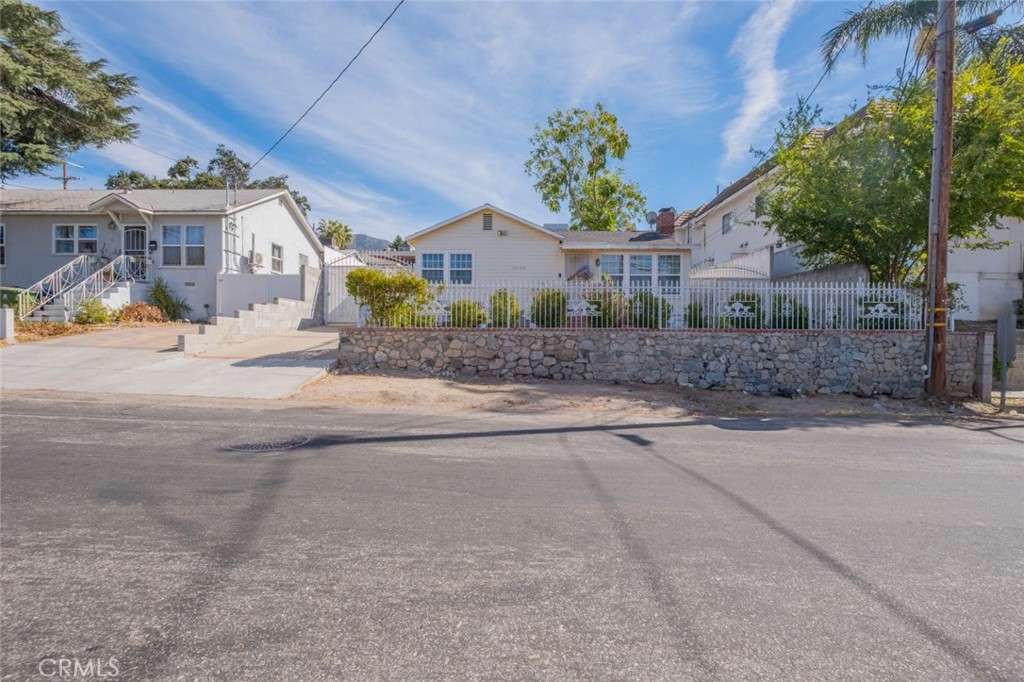 767D8622 Cbc1 4170 80Fd 6A89B85Fc110 10248 Samoa Avenue, Tujunga, Ca 91042 &Lt;Span Style='BackgroundColor:transparent;Padding:0Px;'&Gt; &Lt;Small&Gt; &Lt;I&Gt; &Lt;/I&Gt; &Lt;/Small&Gt;&Lt;/Span&Gt;