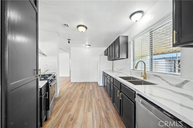 626 N Dearborn, Redlands CA: https://media.crmls.org/medias/767ddb2d-6c1f-4851-8583-b58076c05b01.jpg
