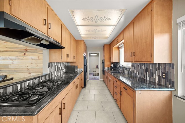 1258 Holly Lane, Calimesa CA: https://media.crmls.org/medias/767de187-bf79-4bfc-9038-d37d8e010cf4.jpg