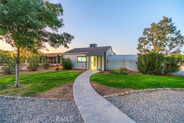 Detail Gallery Image 51 of 73 For 2755 W Avenue N, Palmdale,  CA 93551 - 5 Beds | 3/1 Baths