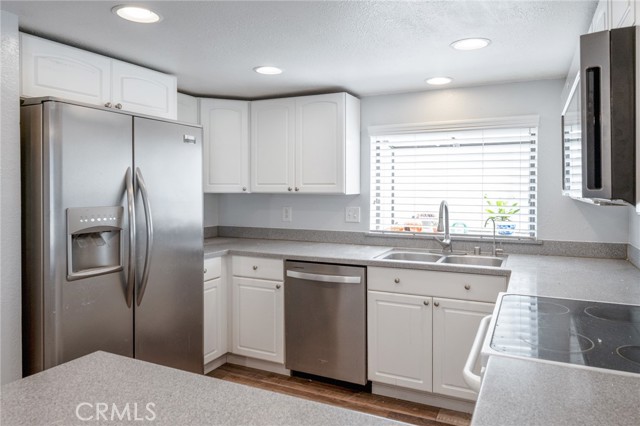Detail Gallery Image 22 of 44 For 2005 W Culver Ave #11,  Orange,  CA 92868 - 3 Beds | 2 Baths