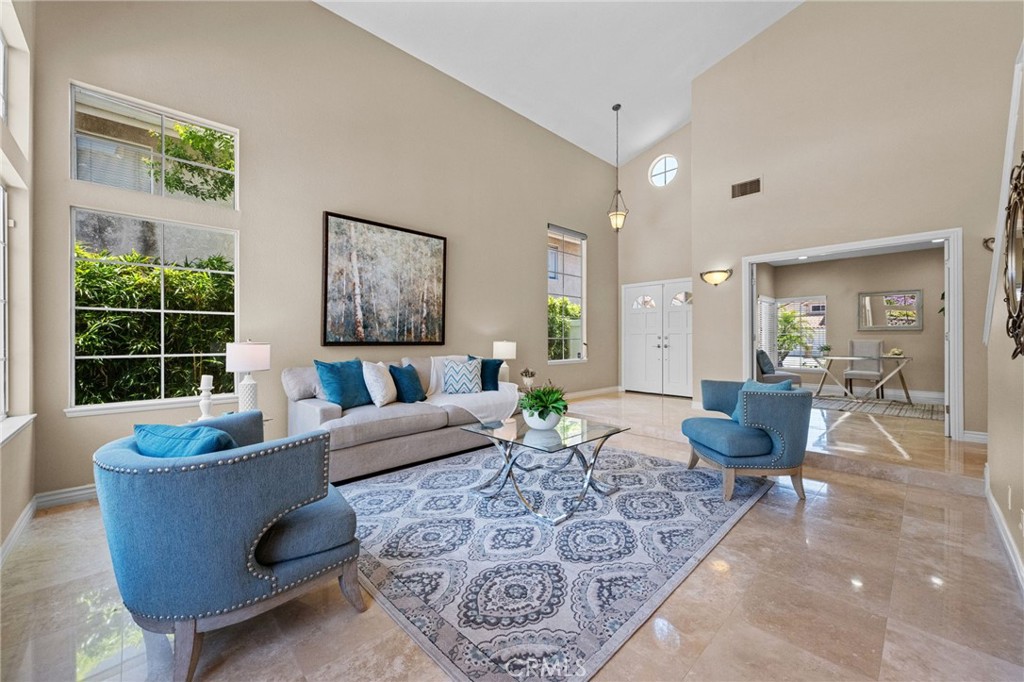 MLS #OC25179992 img 6