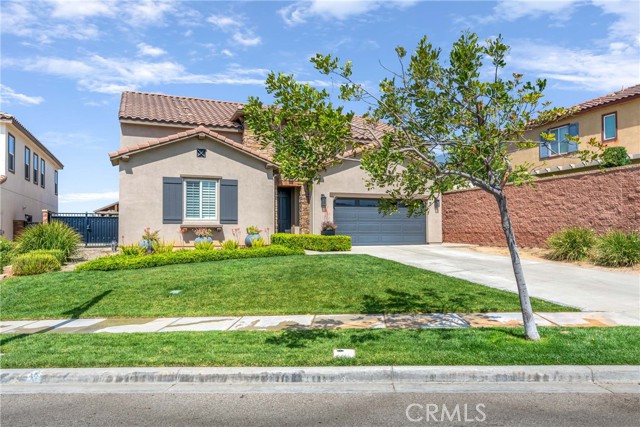 Detail Gallery Image 4 of 55 For 4886 Cloudcrest Way, Fontana,  CA 92336 - 4 Beds | 3/2 Baths