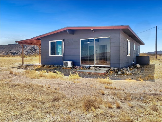 Detail Gallery Image 3 of 17 For 57220 Mikiska Bld, Landers,  CA 92285 - 1 Beds | 1 Baths