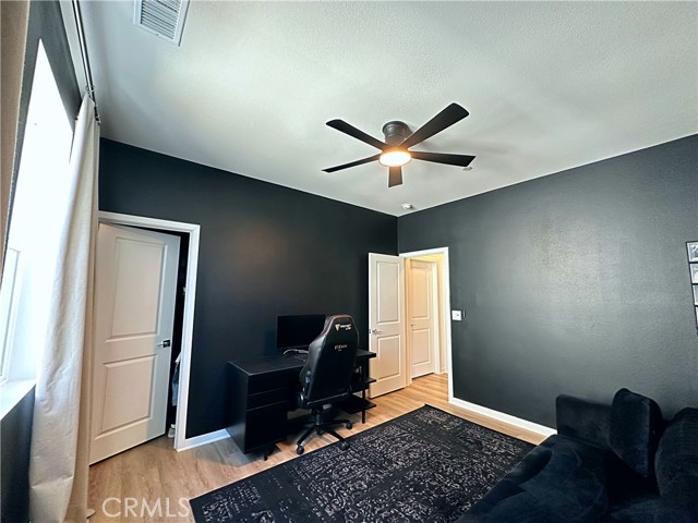 Detail Gallery Image 21 of 33 For 4007 Pomelo Dr, Corona,  CA 92883 - 3 Beds | 2/1 Baths