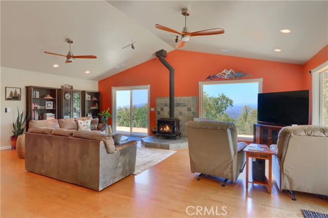Detail Gallery Image 6 of 61 For 6097 Sherlock Rd, Midpines,  CA 95345 - 3 Beds | 2 Baths