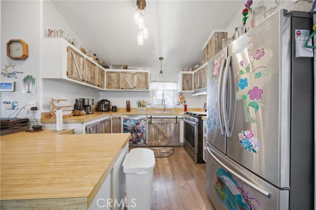 Detail Gallery Image 7 of 31 For 1255 Amethyst #18,  Mentone,  CA 92359 - 2 Beds | 2 Baths