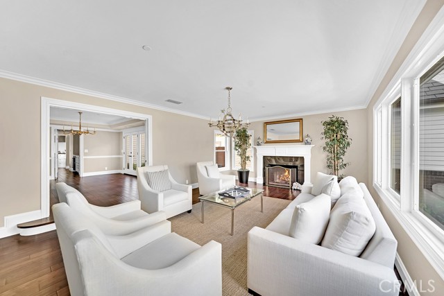 Detail Gallery Image 12 of 71 For 1962 Lower Lake Dr, North Tustin,  CA 92705 - 6 Beds | 7/1 Baths