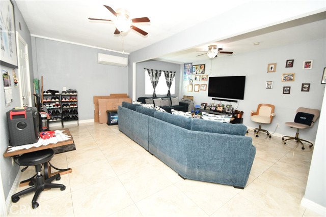 Detail Gallery Image 5 of 21 For 114 S Thorson, Compton,  CA 90221 - – Beds | – Baths