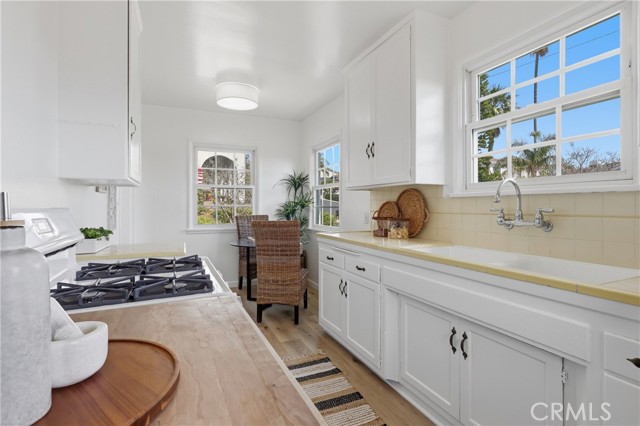 Detail Gallery Image 9 of 37 For 22415 Redbeam Ave, Torrance,  CA 90505 - 3 Beds | 2 Baths