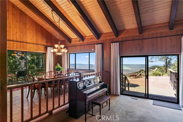 26419 Apache Trail, Rimforest CA: https://media.crmls.org/medias/7686038b-7dbd-481a-914f-285956494621.jpg