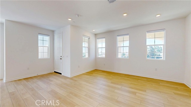 Detail Gallery Image 10 of 33 For 8421 Gabrielino Ct, Rancho Cucamonga,  CA 91730 - 3 Beds | 2/1 Baths