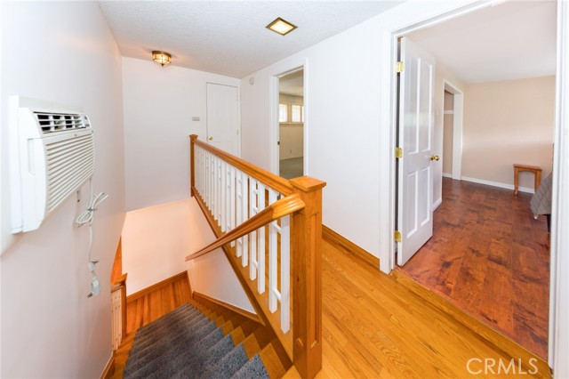 Detail Gallery Image 13 of 23 For 8924 Chimineas Ave, Northridge,  CA 91325 - 4 Beds | 2 Baths