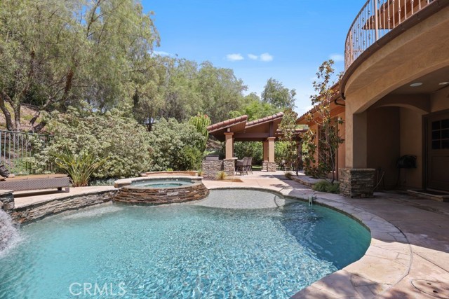 6 Marble Creek Lane, Coto de Caza CA: https://media.crmls.org/medias/7686d757-c7e3-45c6-bbeb-2bb8c589e1a8.jpg