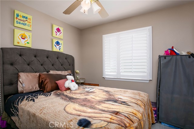 1805 Date Palm Drive, Palmdale CA: https://media.crmls.org/medias/7687bd57-bbe5-41b9-b8c1-f790f467f62a.jpg