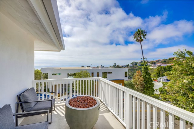 605 E Avenida San Juan, San Clemente CA: https://media.crmls.org/medias/768991c7-7825-4d7c-9845-d7b03357f125.jpg