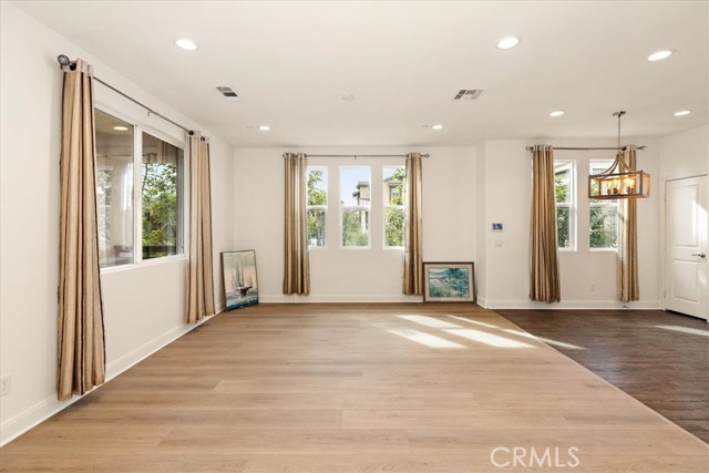 Detail Gallery Image 8 of 38 For 12247 Cielo Dr, Rancho Cucamonga,  CA 91739 - 3 Beds | 3 Baths