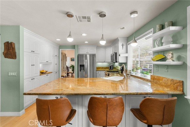 Detail Gallery Image 17 of 38 For 24632 Varese Ct, Valencia,  CA 91355 - 3 Beds | 2 Baths