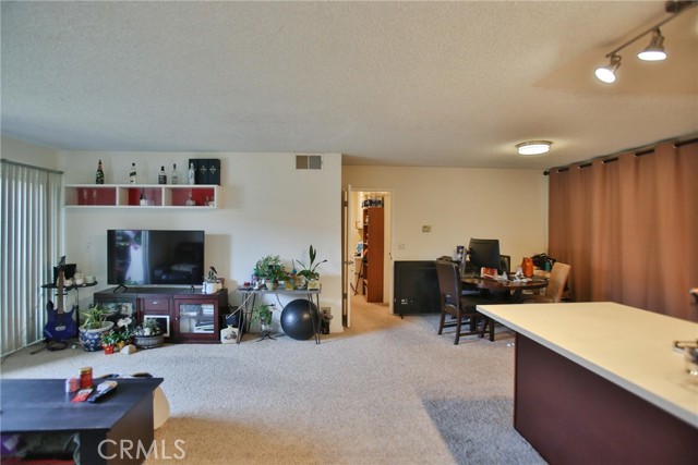 Detail Gallery Image 11 of 18 For 2521 W Sunflower Ave #S8,  Santa Ana,  CA 92704 - 3 Beds | 2 Baths