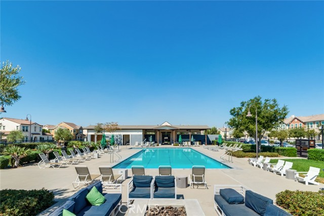 2888 E Berry Loop Privado, Ontario CA: https://media.crmls.org/medias/768ad216-bbad-4a03-ae73-703bedddf53c.jpg