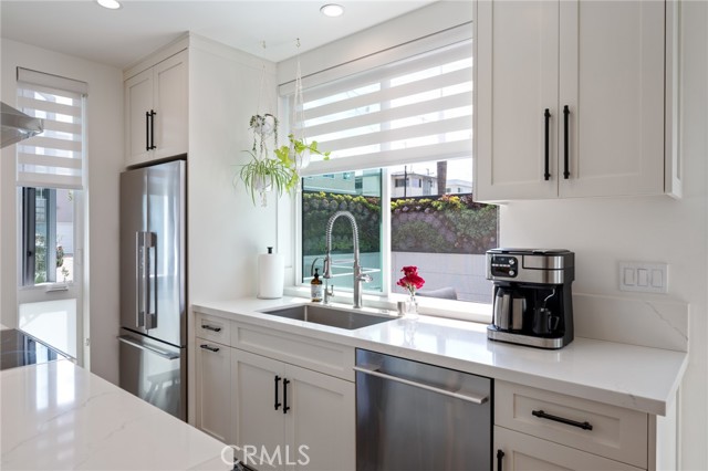 Detail Gallery Image 9 of 32 For 151 Paseo De La Concha a,  Redondo Beach,  CA 90277 - 2 Beds | 2/1 Baths