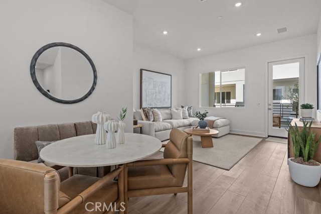 Detail Gallery Image 14 of 19 For 7256 Aura Cir, Huntington Beach,  CA 92647 - 2 Beds | 2/1 Baths