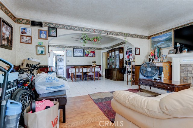 Detail Gallery Image 26 of 30 For 2213 S Bronson Ave, Los Angeles,  CA 90018 - – Beds | – Baths