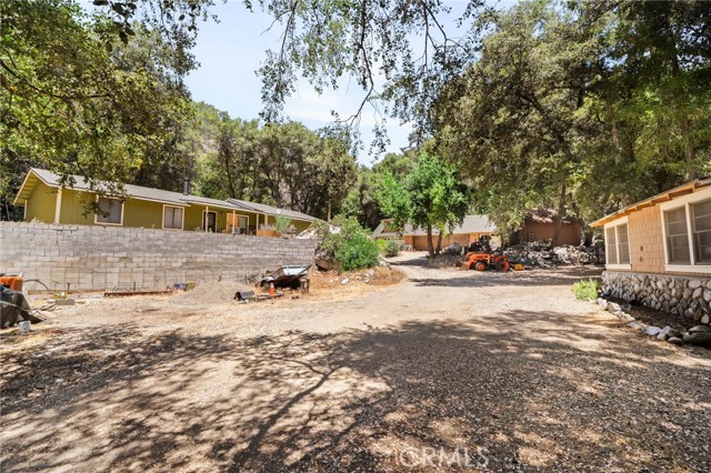 Detail Gallery Image 10 of 37 For 501 S Mountain Ave, Mt Baldy,  CA 91759 - 8 Beds | 4 Baths