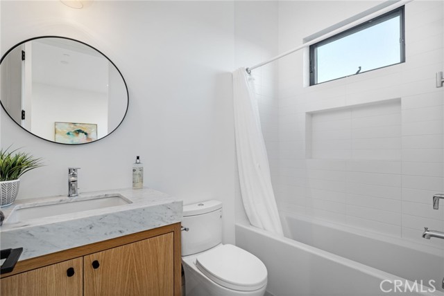 1209 Meadows Avenue, Manhattan Beach, California 90266, 5 Bedrooms Bedrooms, ,5 BathroomsBathrooms,Residential,Sold,Meadows,SB23147592