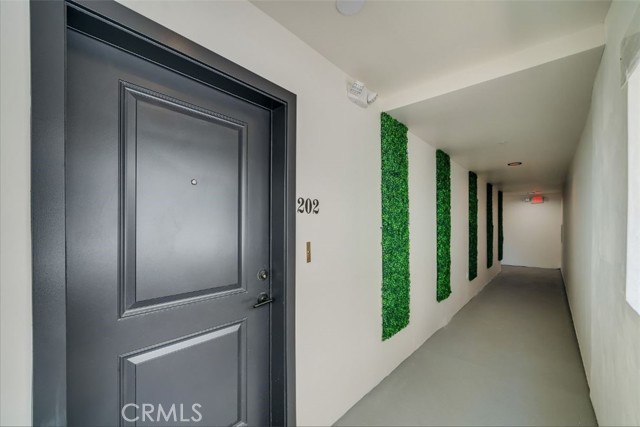7018 Alabama Avenue, Canoga Park CA: https://media.crmls.org/medias/768dba10-b4db-4ab2-926b-160522624530.jpg