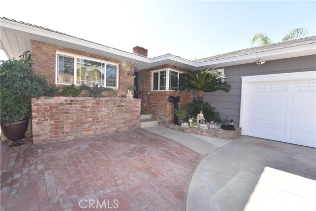 524 E 3rd St, Corona, CA 92879