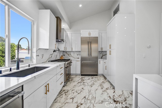 Image 9 of 33 For 9743 Monogram Avenue