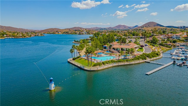 30186 Yellow Feather Drive, Canyon Lake CA: https://media.crmls.org/medias/768f9342-8523-4d89-a2f0-1d37796ad863.jpg