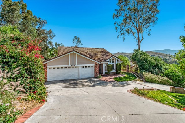 16453 Vista Grove Circle, Riverside, CA 92503