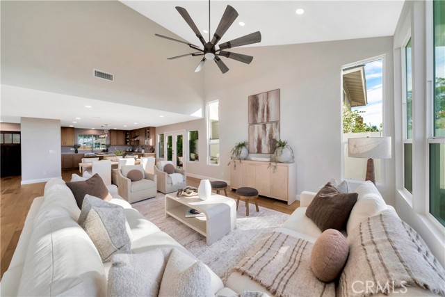24471 Los Serranos Drive, Laguna Niguel CA: https://media.crmls.org/medias/76902ee7-be03-467e-8657-14265464a428.jpg