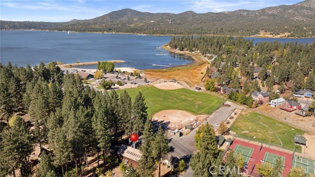 Detail Gallery Image 1 of 11 For 351 Jeffries Rd, Big Bear Lake,  CA 92315 - – Beds | – Baths