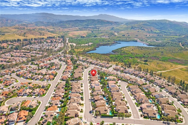 Detail Gallery Image 4 of 31 For 8020 E Santa Cruz Ave, Orange,  CA 92869 - 4 Beds | 3 Baths