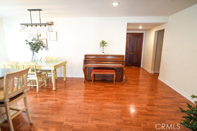 Detail Gallery Image 3 of 19 For 23136 Anza Ave, Torrance,  CA 90505 - 4 Beds | 2 Baths