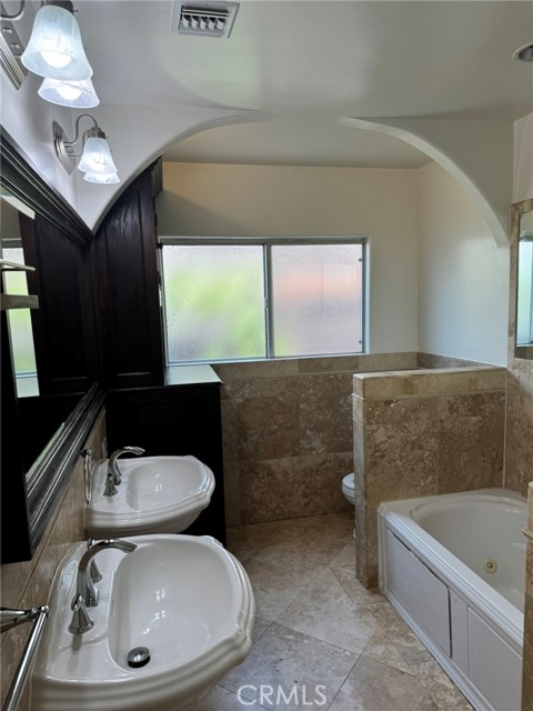 Detail Gallery Image 13 of 21 For 4313 Shadyglade Ave, Studio City,  CA 91604 - 3 Beds | 2 Baths