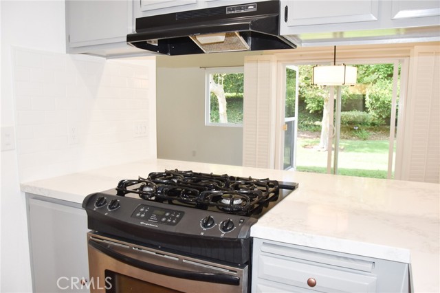 3340 E Collins Avenue, Orange CA: https://media.crmls.org/medias/76912be8-082f-4b99-8fd8-06ce56353a8c.jpg