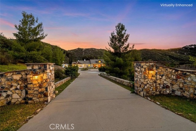 Detail Gallery Image 5 of 71 For 41275 Hacienda Dr, Murrieta,  CA 92562 - 4 Beds | 3/1 Baths