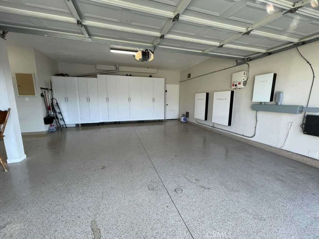 https://media.crmls.org/medias/7691a407-2915-4fdc-b634-573f774dd015.jpg?preset=X-Large