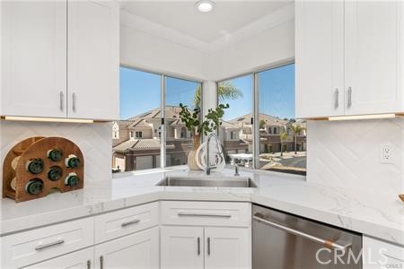 MLS #OC25089448 img 2