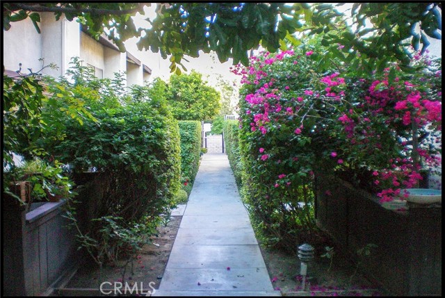 Detail Gallery Image 8 of 9 For 9800 Sepulveda Bld #45,  North Hills,  CA 91343 - 2 Beds | 2 Baths