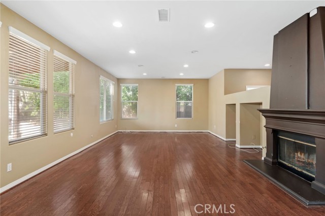 Detail Gallery Image 8 of 33 For 18814 Pinehaven Way, Porter Ranch,  CA 91326 - 5 Beds | 3 Baths