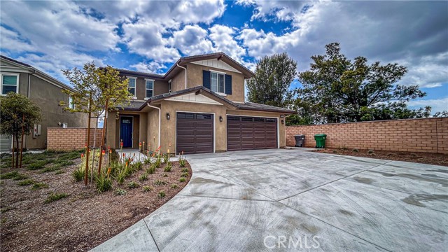 Detail Gallery Image 1 of 1 For 410 Harding Cir, Corona,  CA 92879 - 4 Beds | 3 Baths