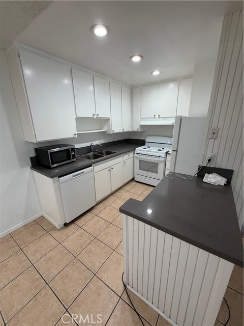 Detail Gallery Image 12 of 22 For 1101 W Macarthur Blvd #296,  Santa Ana,  CA 92707 - 2 Beds | 2 Baths