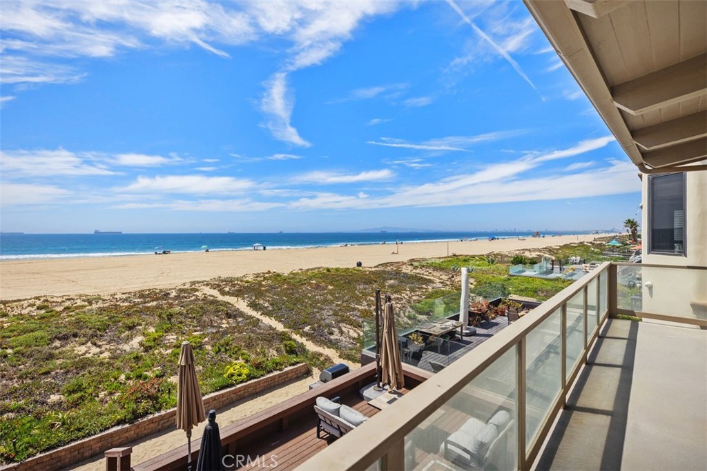 MLS #OC26163655 image #1